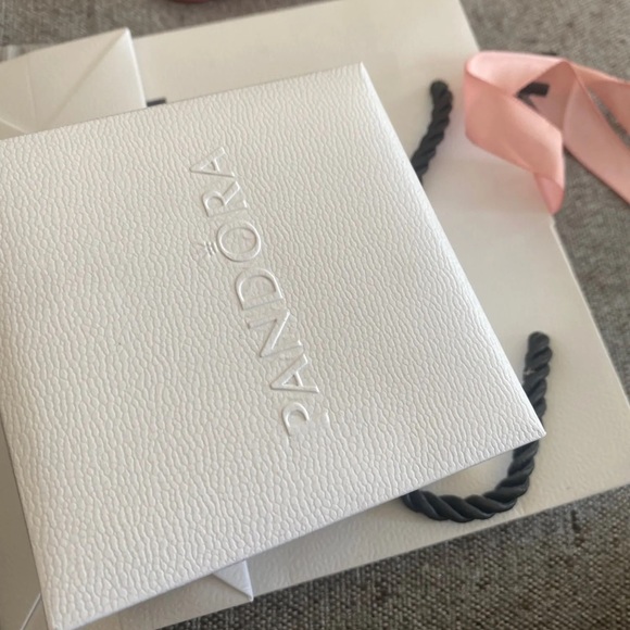 Pandora Disney 100 Silver Ale 925 - Picture 8 of 16